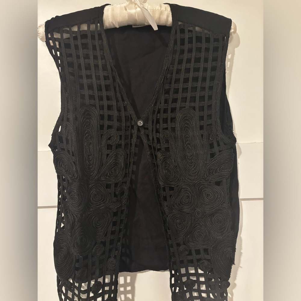 Vintage Midnite Crochet Black‎ Vest 100% Rayon Boho Women's Size Small Petite